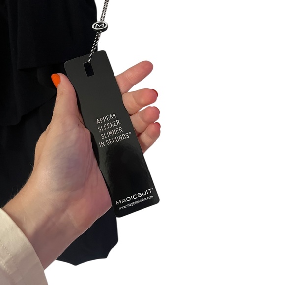 MiracleSuit Chloe Black Tankini Swim Top Size 10 NWT - Picture 5 of 8